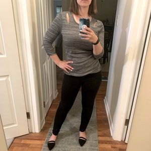 Gray 3/4 sleeve top